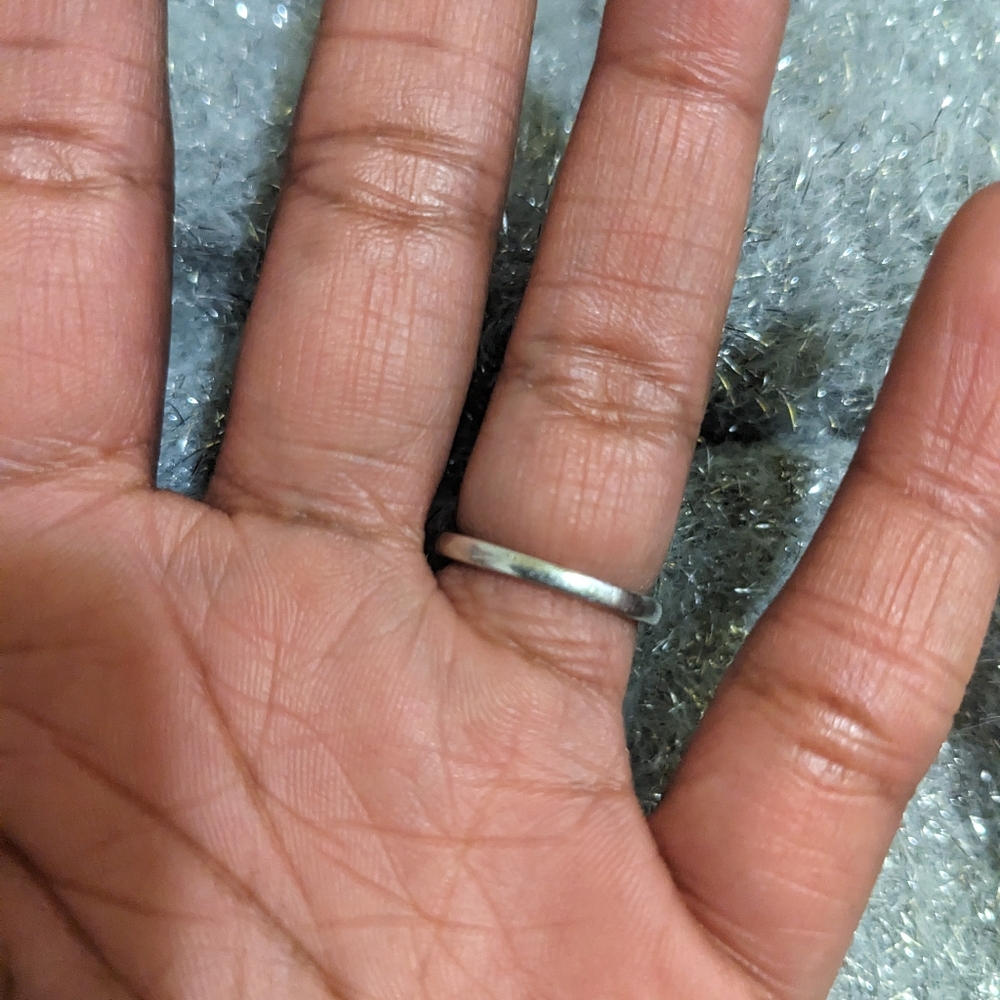 Engagement ring - Picture 7 of 9